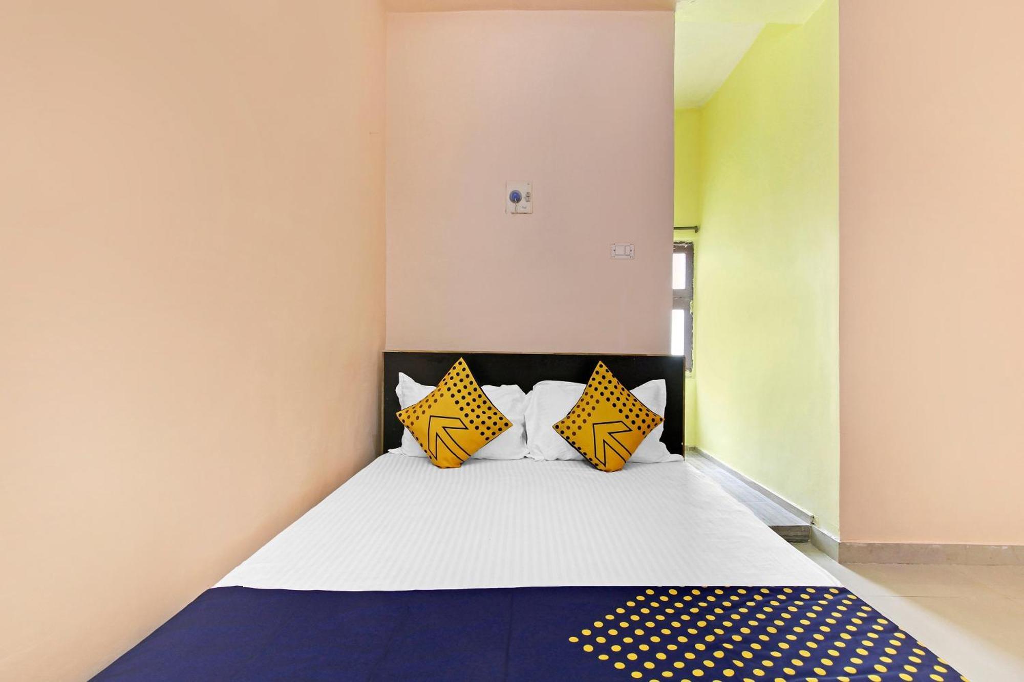 Spot On Sitara Grand Lodge Warangal Eksteriør billede